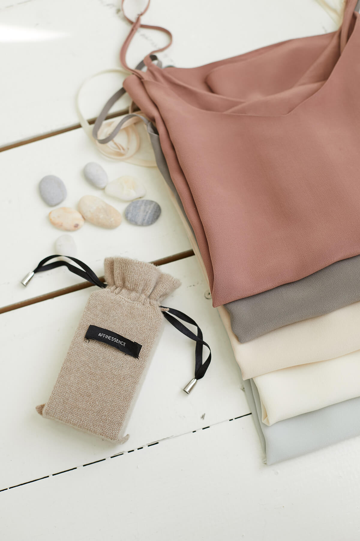 Top Almond Gray